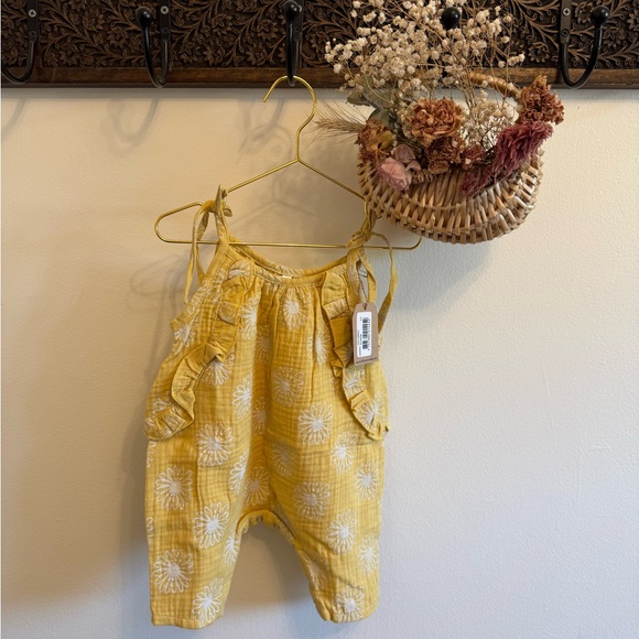 NWT WILD WAWA Blossom Coco Jumpsuit 0/3M - Picture 3 of 5